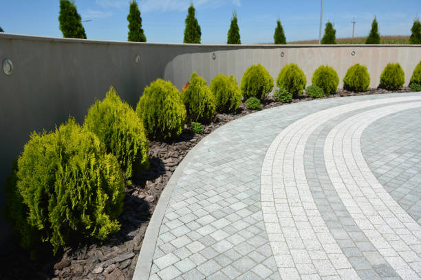 Best Driveway Paving Contractor  in Eagle Point, OR